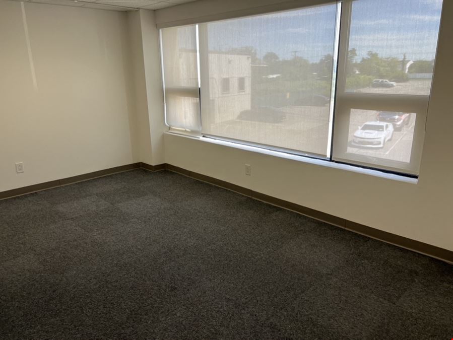 Suites Available / Oceanside Business Center