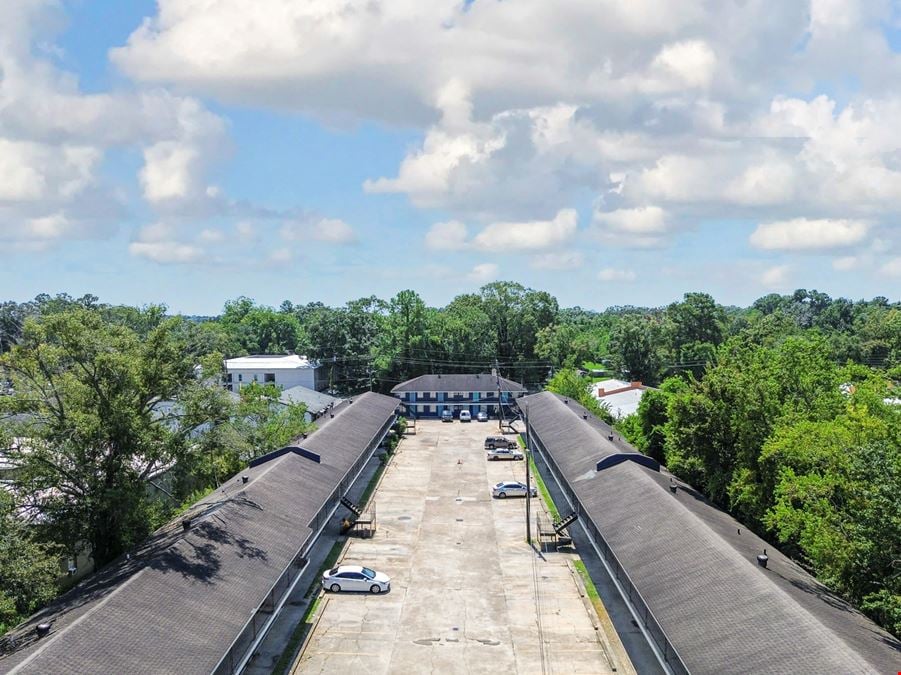 Signature One: Renovated 60-Unit Apartment Complex