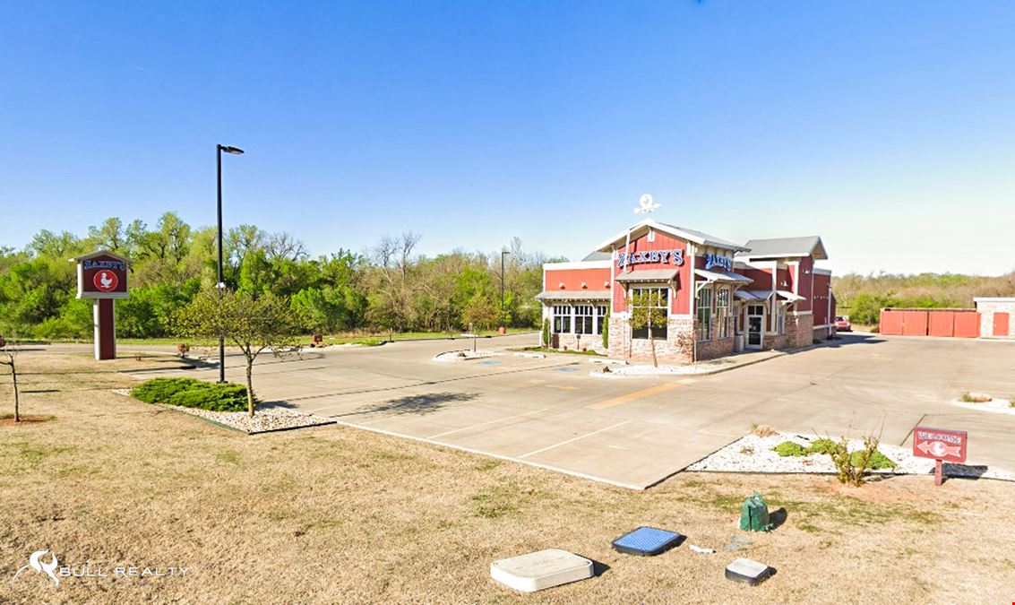 Former Zaxbys Redevelopment Opportunity | Midwest City, OK