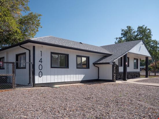AW Management LLC - 1400 Laredo