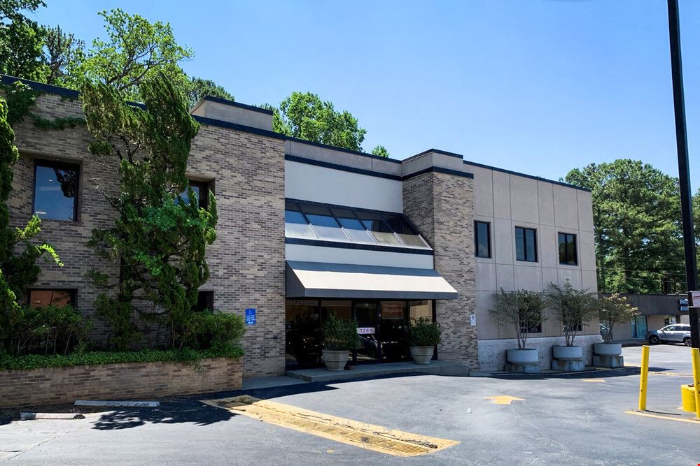 Pinetree Plaza