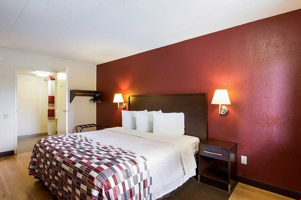 Red Roof Inn