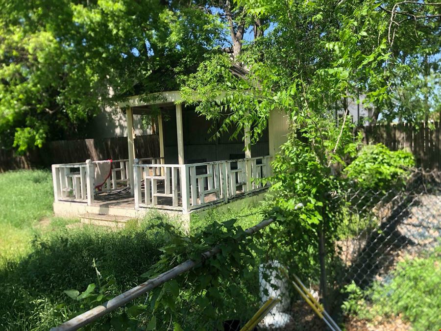2nd Gen Dog Grooming Space For Sale/Lease