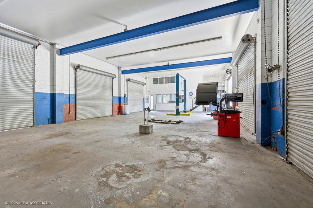 2290 NE 1st Blvd