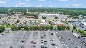 3,617 SF Retail Space | Anchored by Lowes | 36.2K VPD