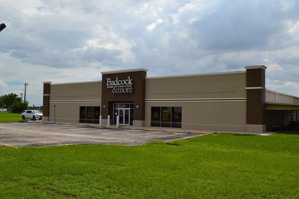 U.S 17 Retail Opportunity In Fort Meade