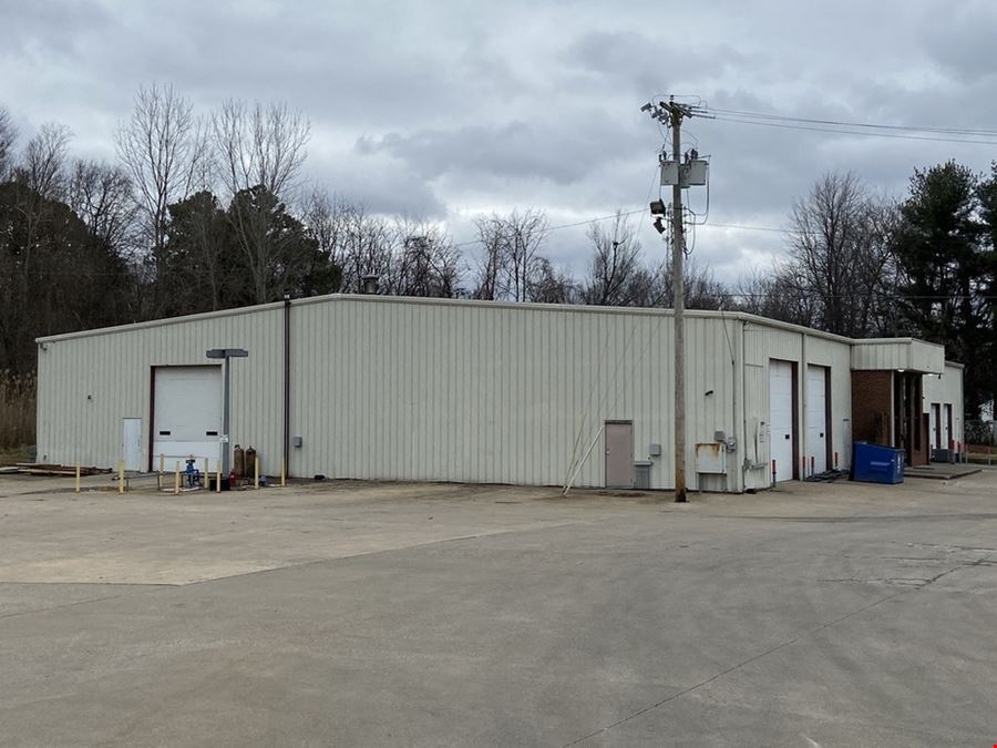 Warehouse Distribution on E. Parrish Ave
