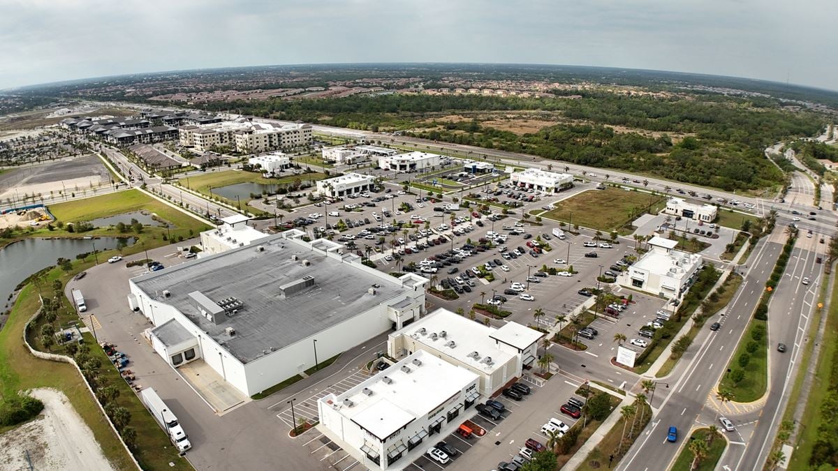 Prime Retail Outparcel in Wellen Park