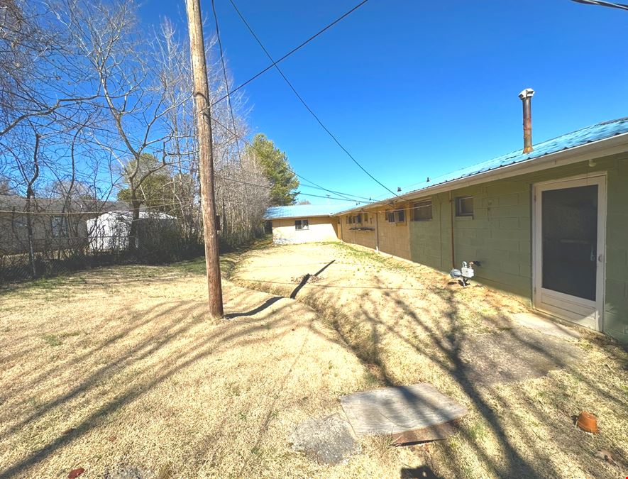 25 Unit Motel With Potential Studio Apt Conversion