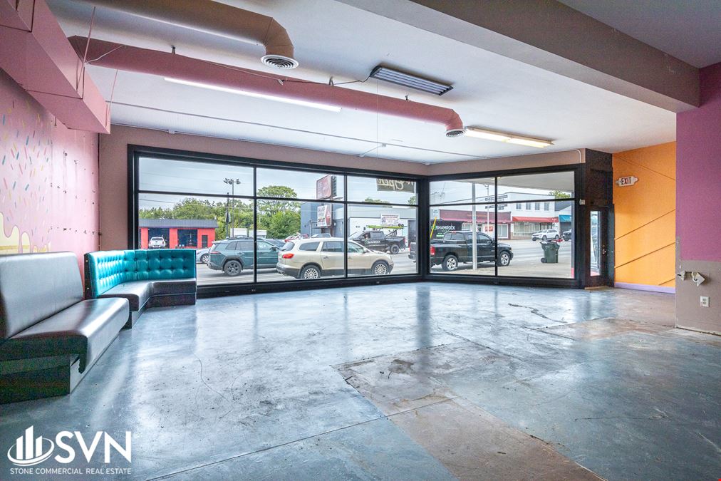 1,100 SF Retail Space For Lease