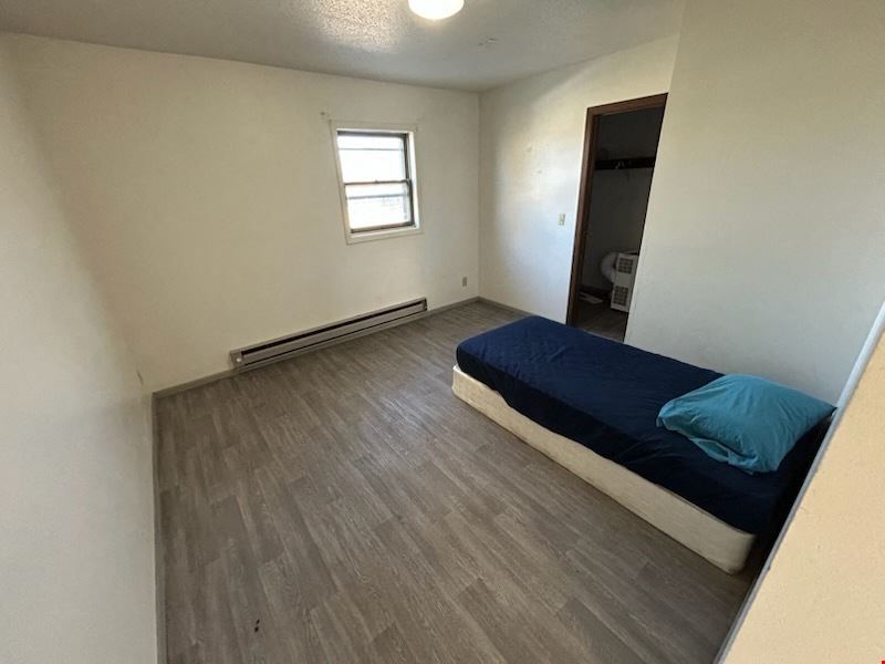 4th ST Apartments