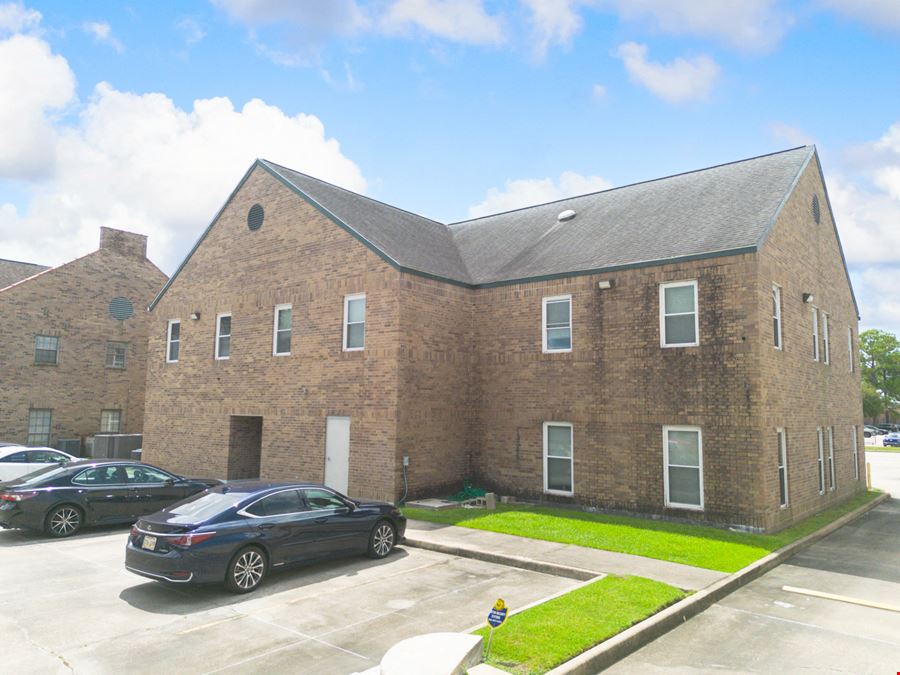 Multi-Tenant Office Investment on Sherwood Forest Boulevard