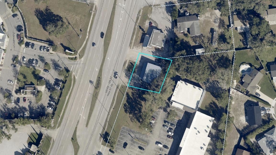 1055 S US Highway 17 92
