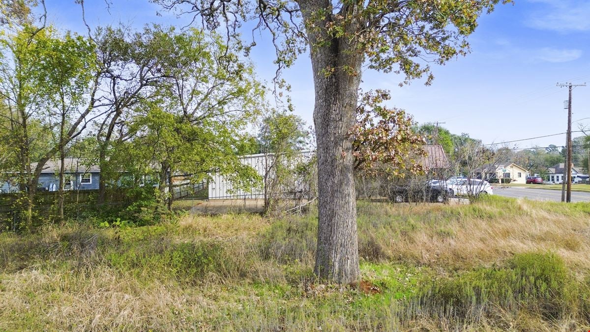 Corner Commercial Lot for Lease | Palestine Ave & Queen St.