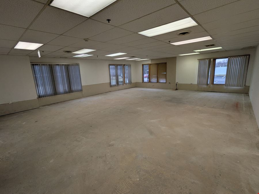 17524 E. Carriageway
