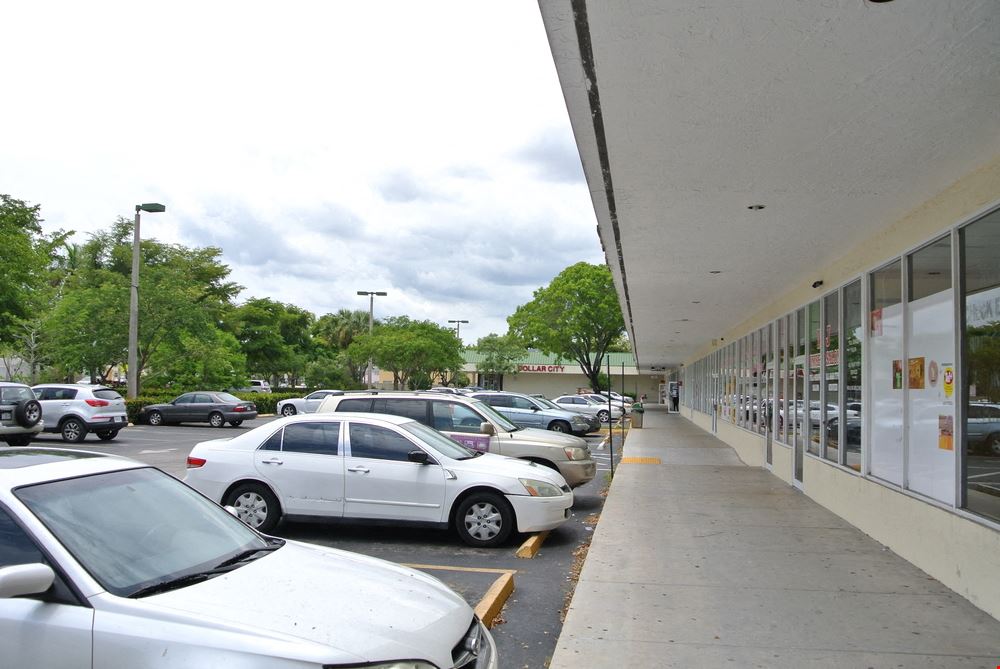 Gold Coast Shopping Plaza