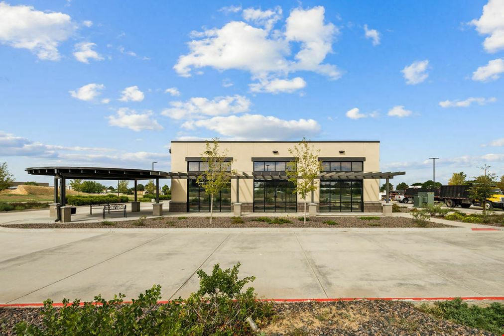 806 Salida Way
