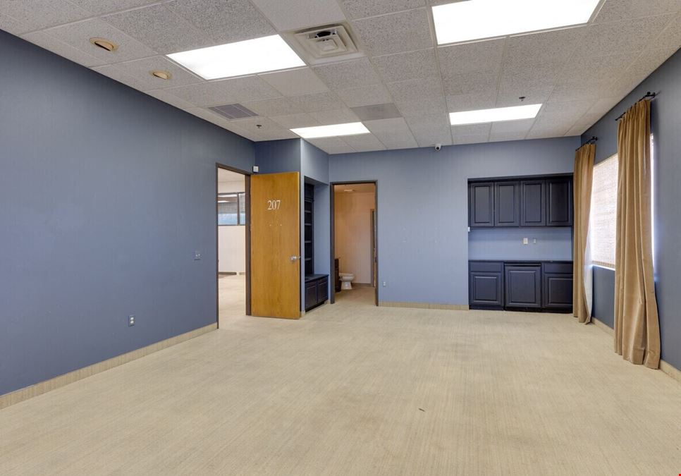 14804 N Cave Creek Rd - 6% CAP Investment Opportunity - Corporate Center