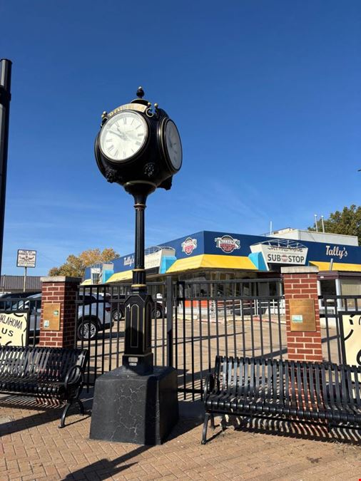 4821 E 11th St - Retail