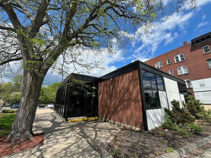1111 Main St