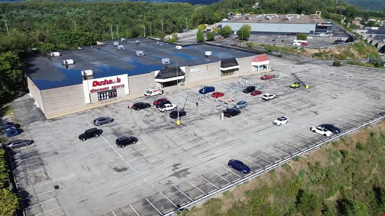 Preview of Retail space for Rent at 1701 Lincoln Highway