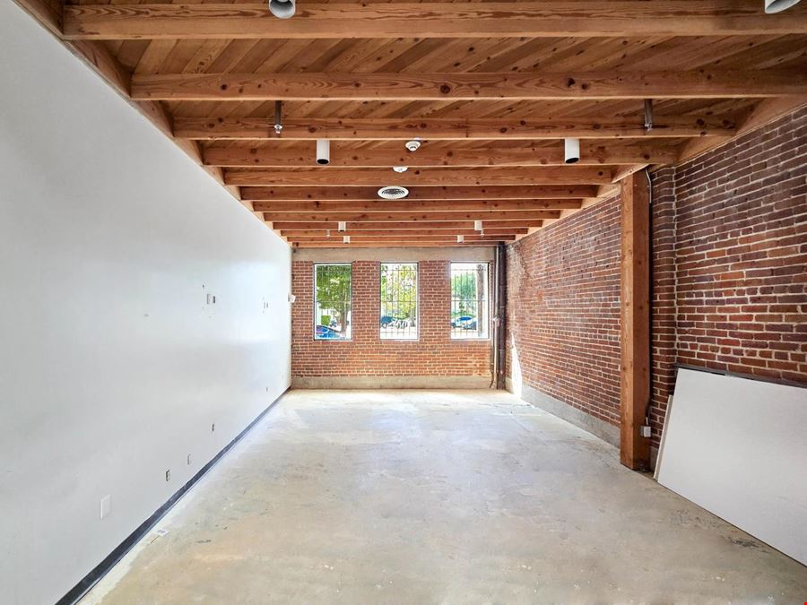Lindblade Media Center