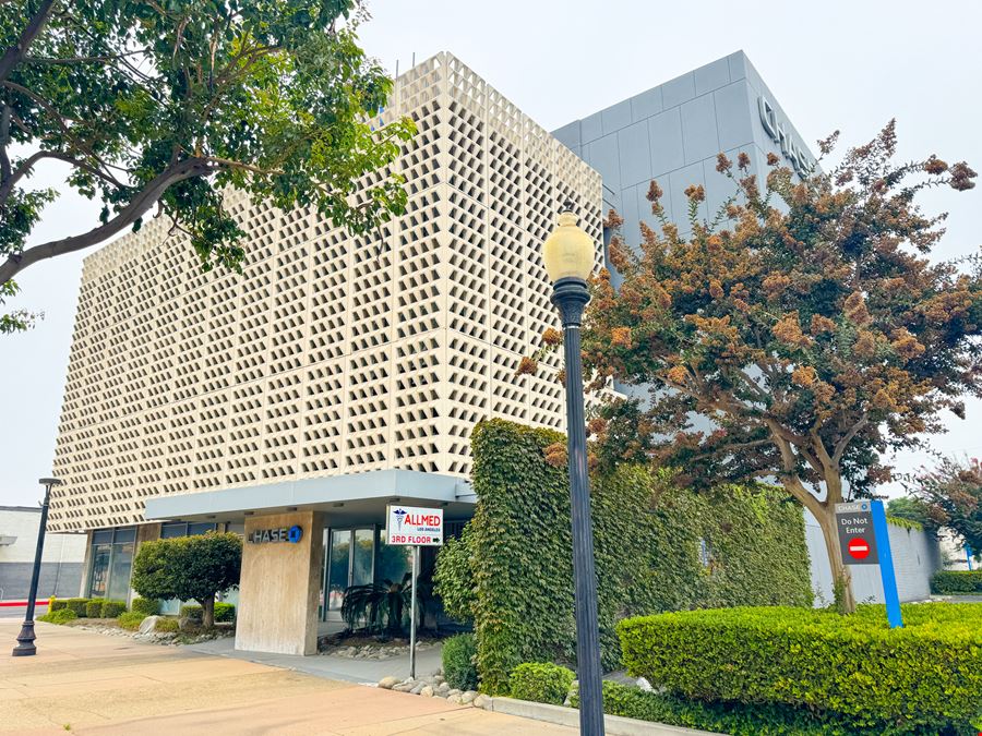 11001 Main St