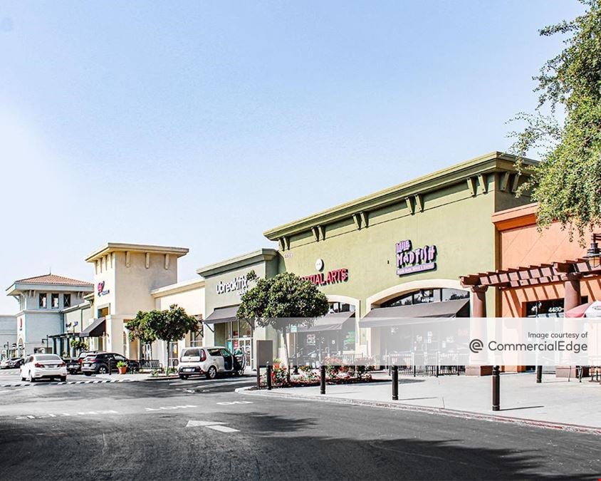 Shops at Waterford
