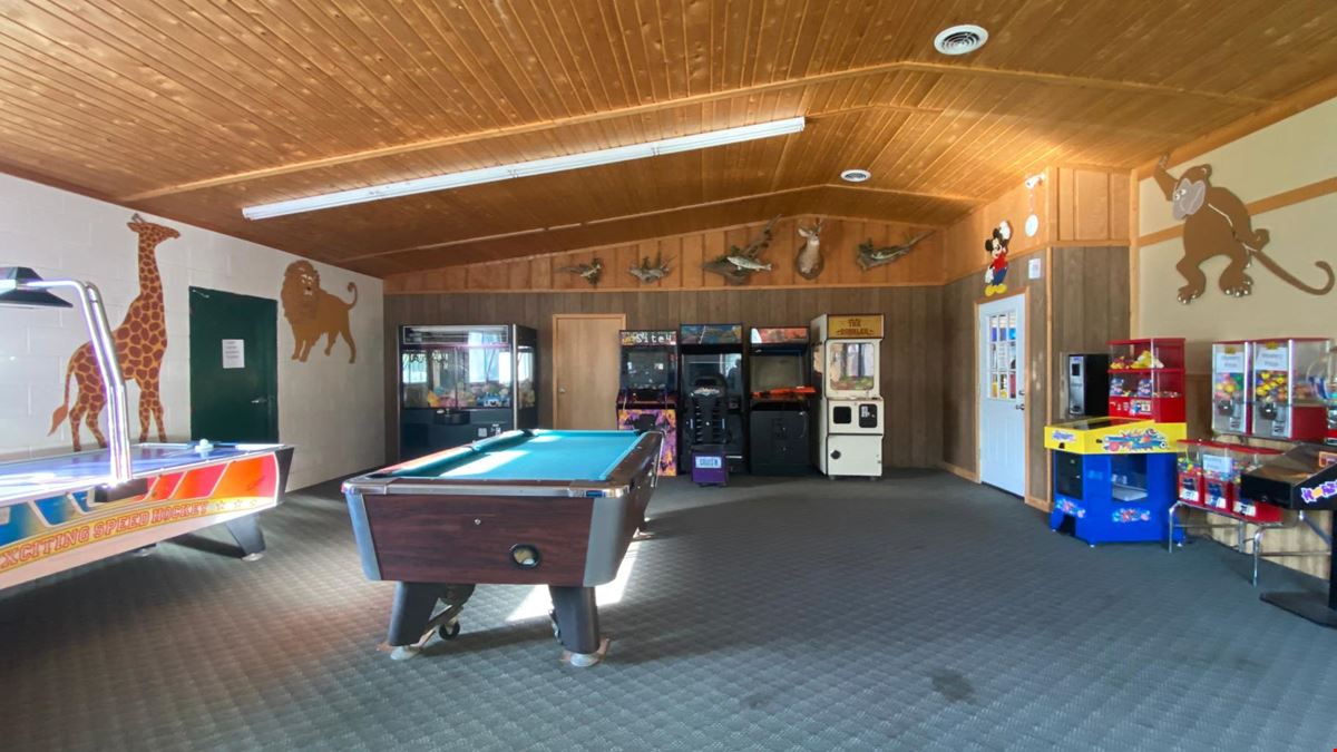 Camper's Cove RV Park & Canoe Livery 