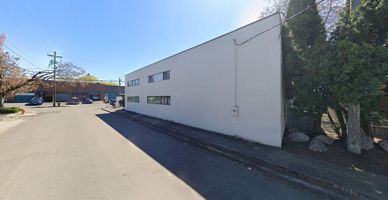 Freestanding Flex Building in Central Eastside
