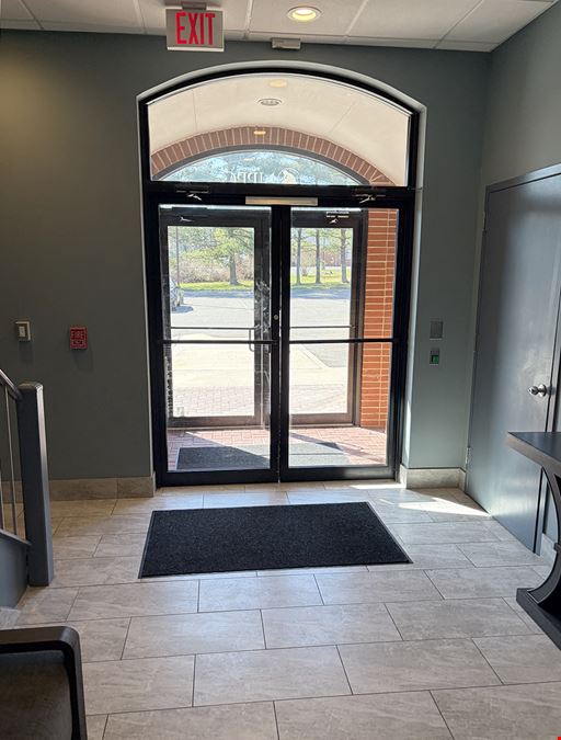 Turnkey Modern Office Suites For Lease