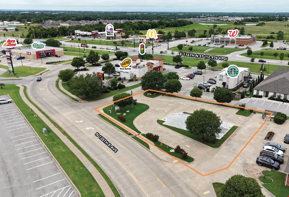 11499 N 135th E Ave - Grocery Anchored Pad Site