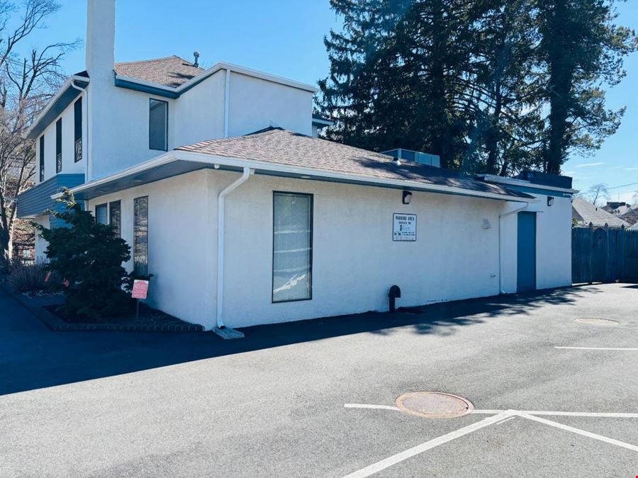239 Roslyn Rd