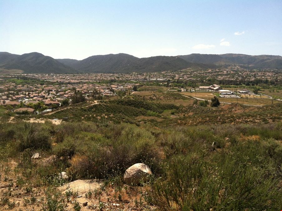 Clinton Keith Road & 15 Freeway