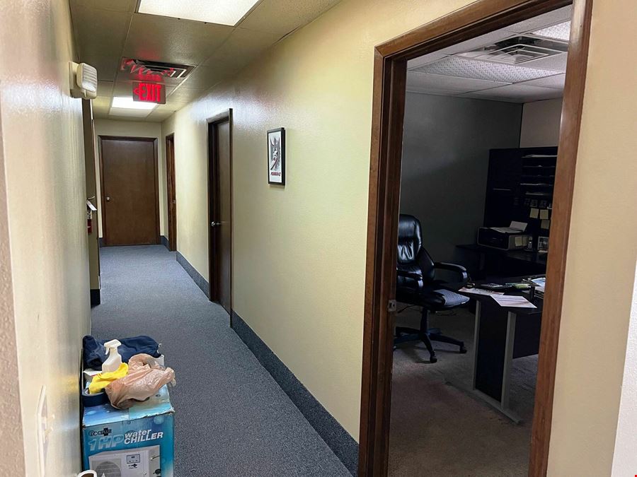 10,000 SF Multi-Tenant Industrial Facility