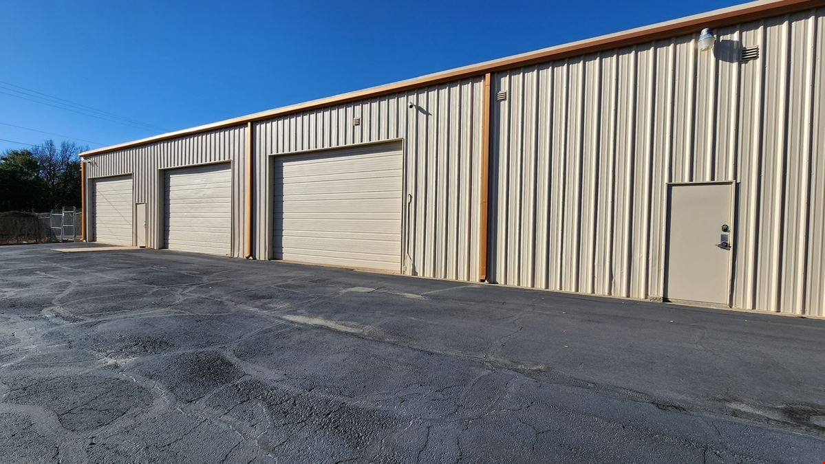 1304 W Industrial Blvd