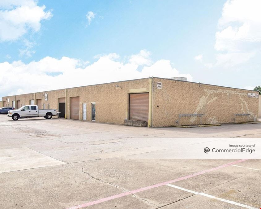 1275 North Main Street