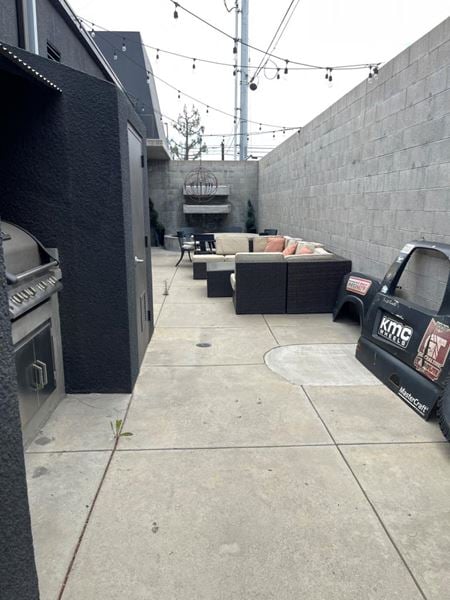 Preview of Office space for Rent at 16135 Roscoe Blvd