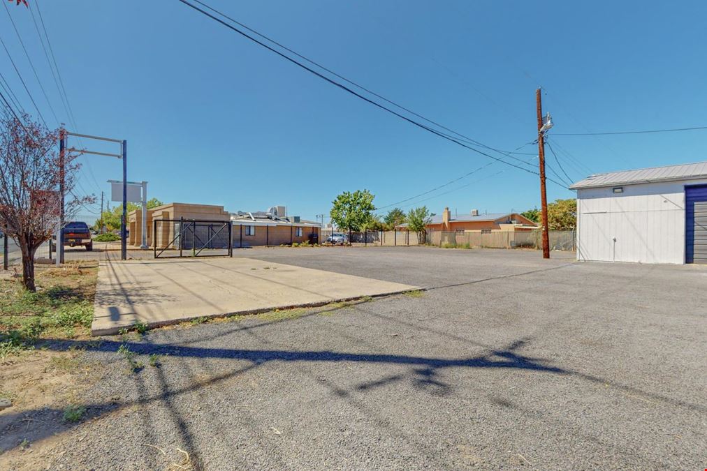 North Valley Contractors Yard with Warehouse