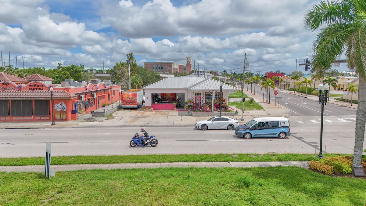 Free-standing Retail at Signalized Corner