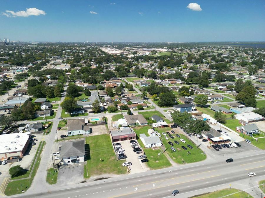 Commercially Zoned House with Paris Rd Frontage