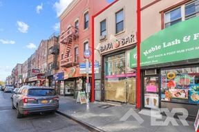 Adorable renovated storefront on MANHATTAN AVE in Greenpoint!