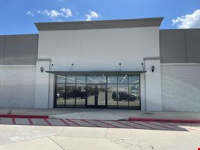 Former pOpshelf for Sublease
