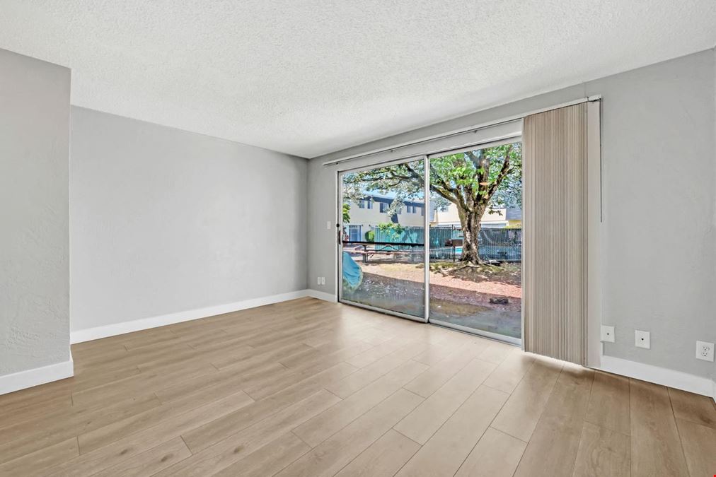 Villa Chateau Apartments
