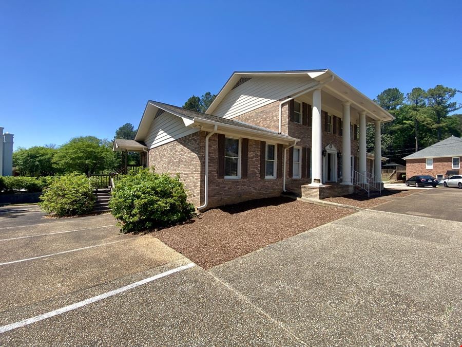 1900 Indian Lake Dr