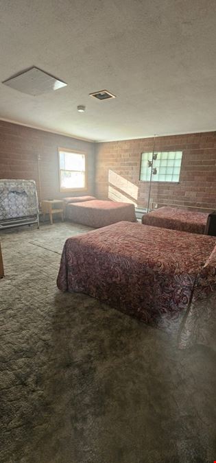 Idalia Cafe & Motel