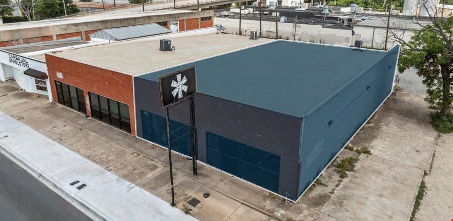 Preview of Office space for Rent at 1718 Franklin Ave