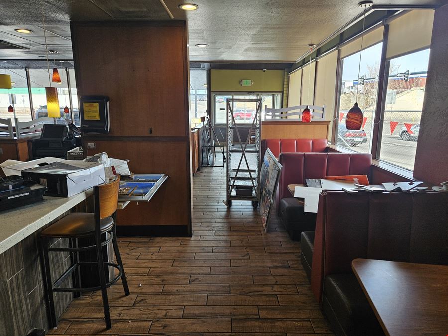 900 W Alameda Ave