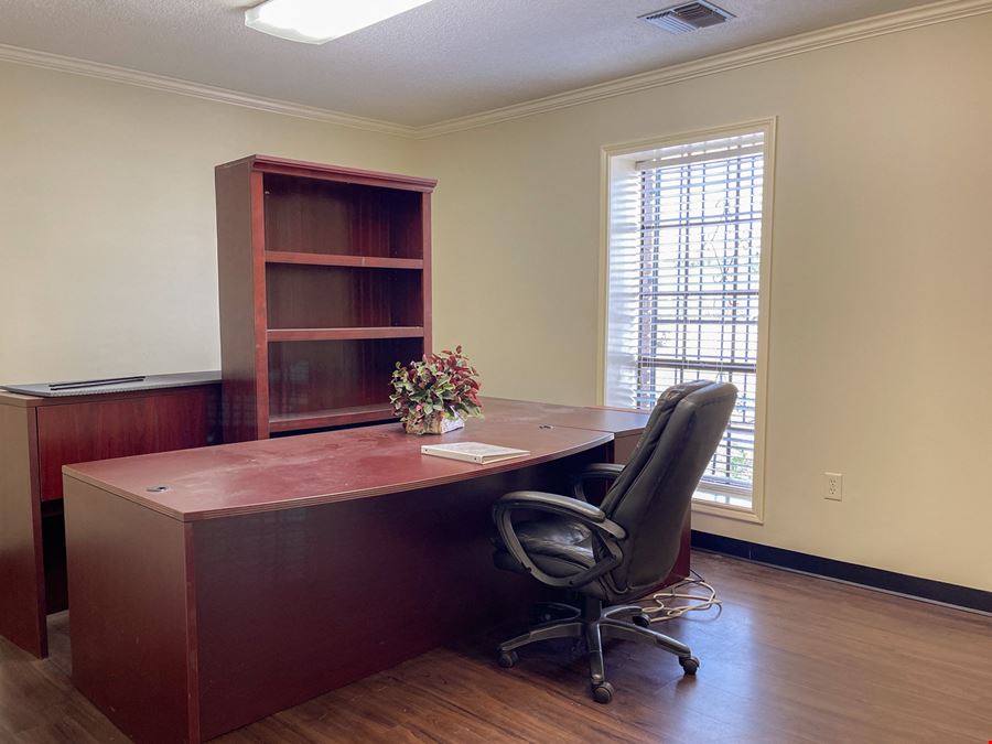 ±4,516 SF Office Warehouse with Wash Bay and Bridge Crane