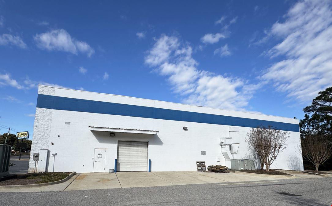 Showroom/Multi-Use Building at Major Intersection of Schillinger Rd S/Grelot Rd